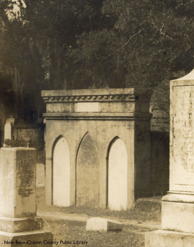 Custis family mausoleum, Cedar Grove Cemetery, New Bern, North Carolina Custis family mausoleum, Cedar Grove Cemetery, New Bern, North Carolina