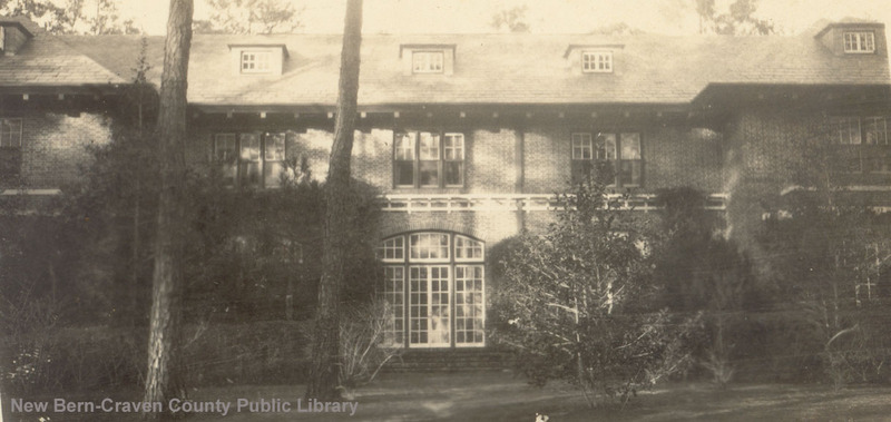 Earl Sloan Estate, Trent Woods area