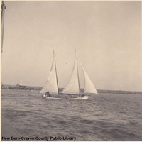 Sailing craft on Neuse River