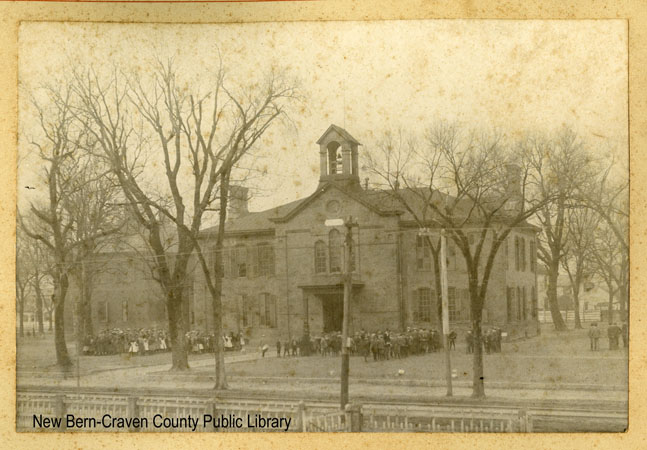 New Bern Graded School with students in front