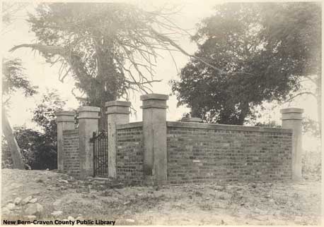 Cemetery of Richard Dobbs Spaight Family